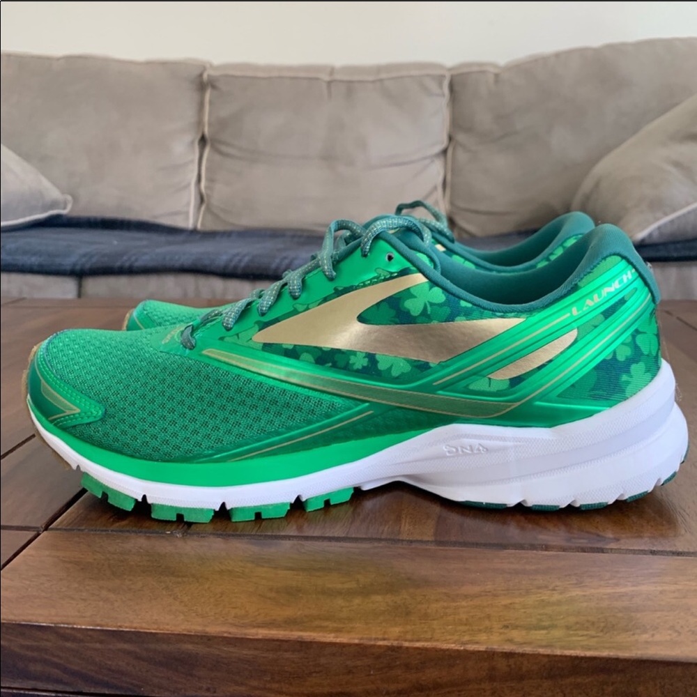 Brooks Launch 4 St. Patty NIB